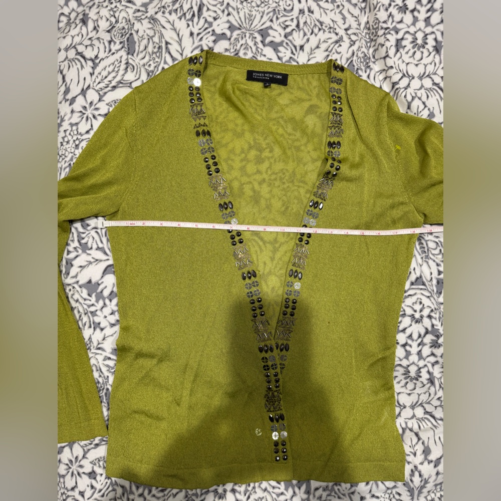Jones New York pistachio Green Cardigan with Embellishments size S - fits M too - Picture 9 of 12